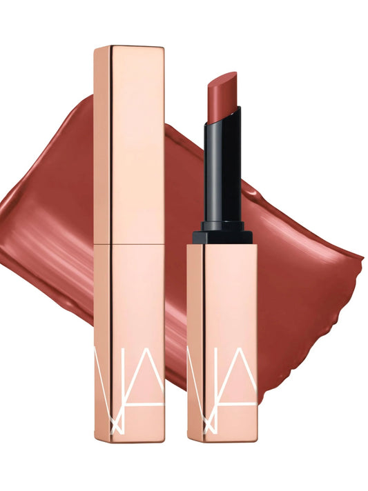 NARS Labial Hidratante con Brillo y Larga Duración